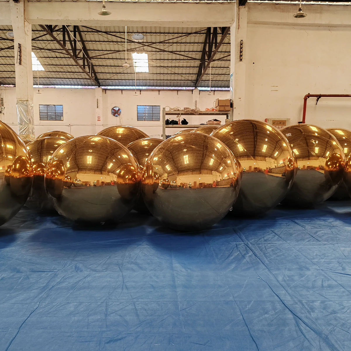 Bola de espelhos para shopping Bola de espelhos inflável, balão gigante espelhado prateado