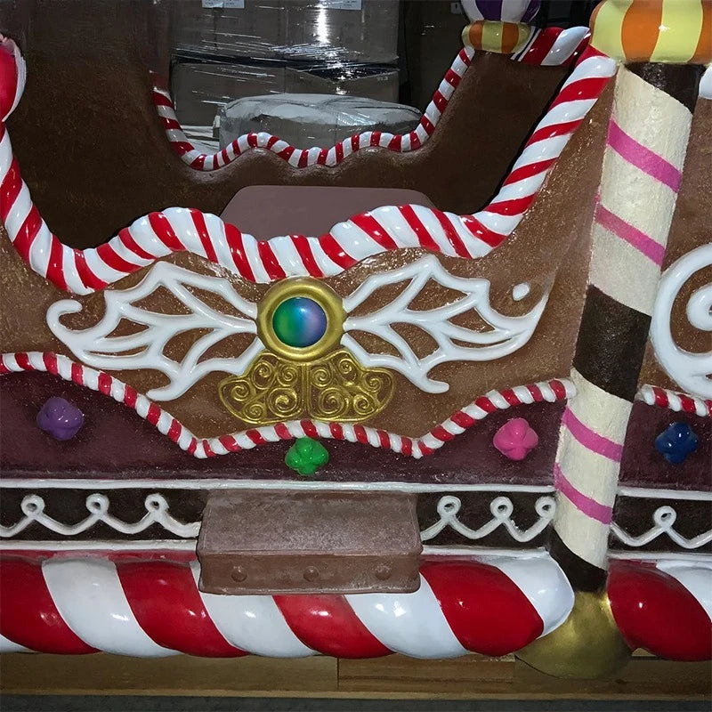 Trenó de Natal Gigante com Tema de Biscoito de Gengibre e Papai Noel Real para Shopping