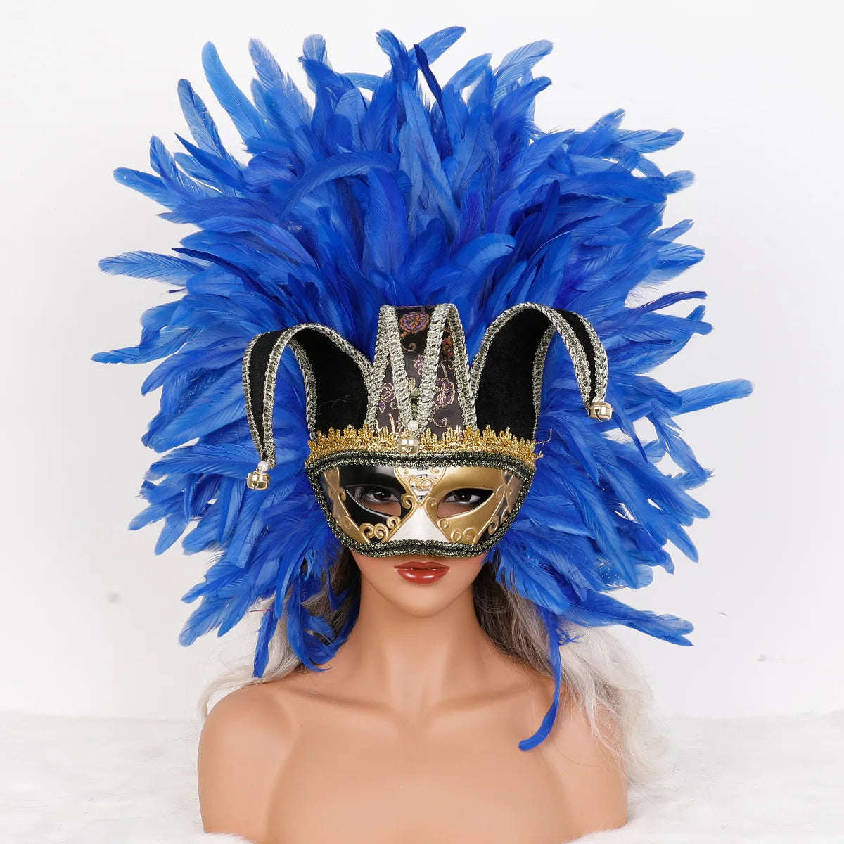 Máscara Veneziana Arlequim com Penacho de Plumas Pretas (Máscara de Bobo da Corte / Carnaval Veneziano)