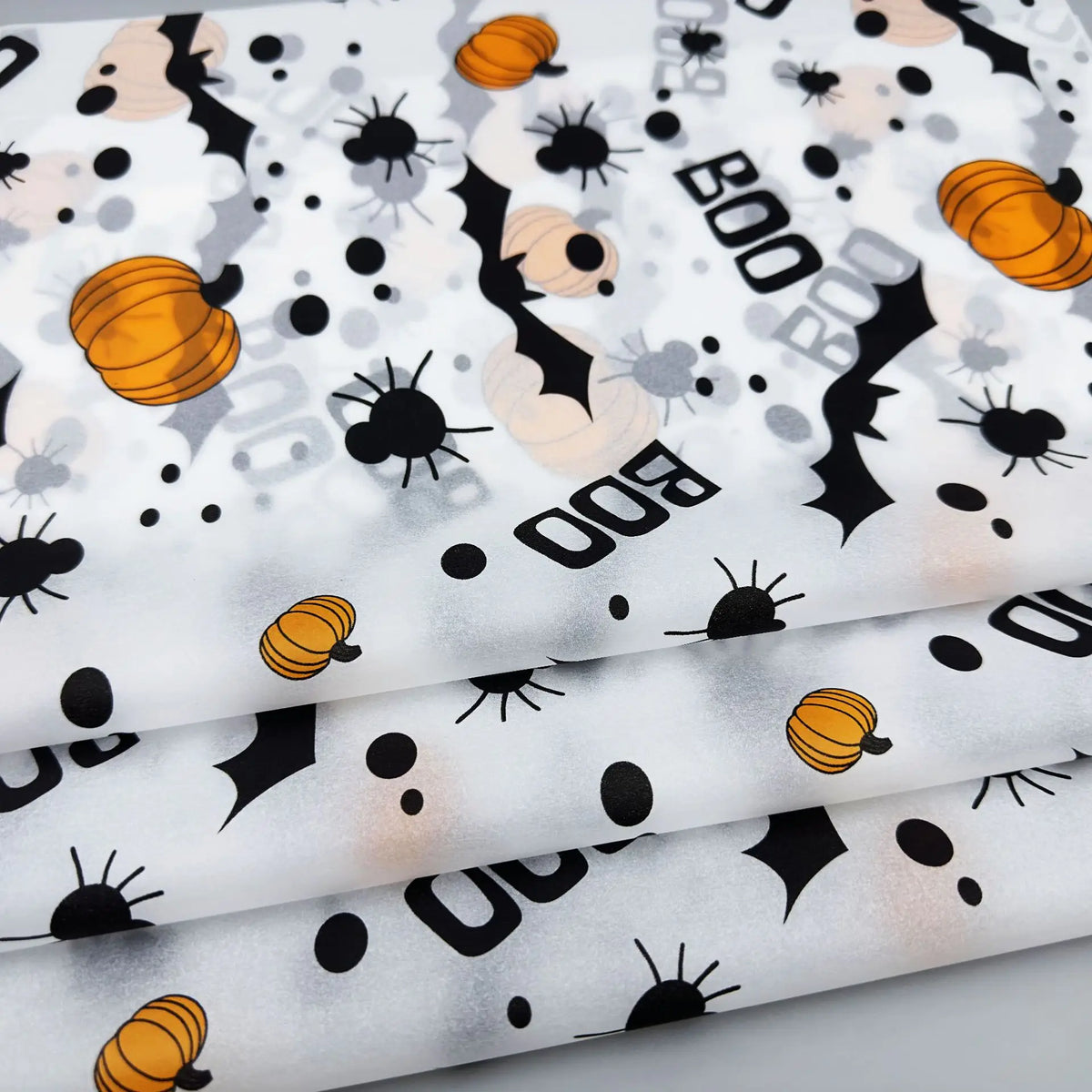 Papel de Seda Decorativo (ou Papel de Embrulho Semitransparente) com Tema de Halloween Morcegos "BOO"