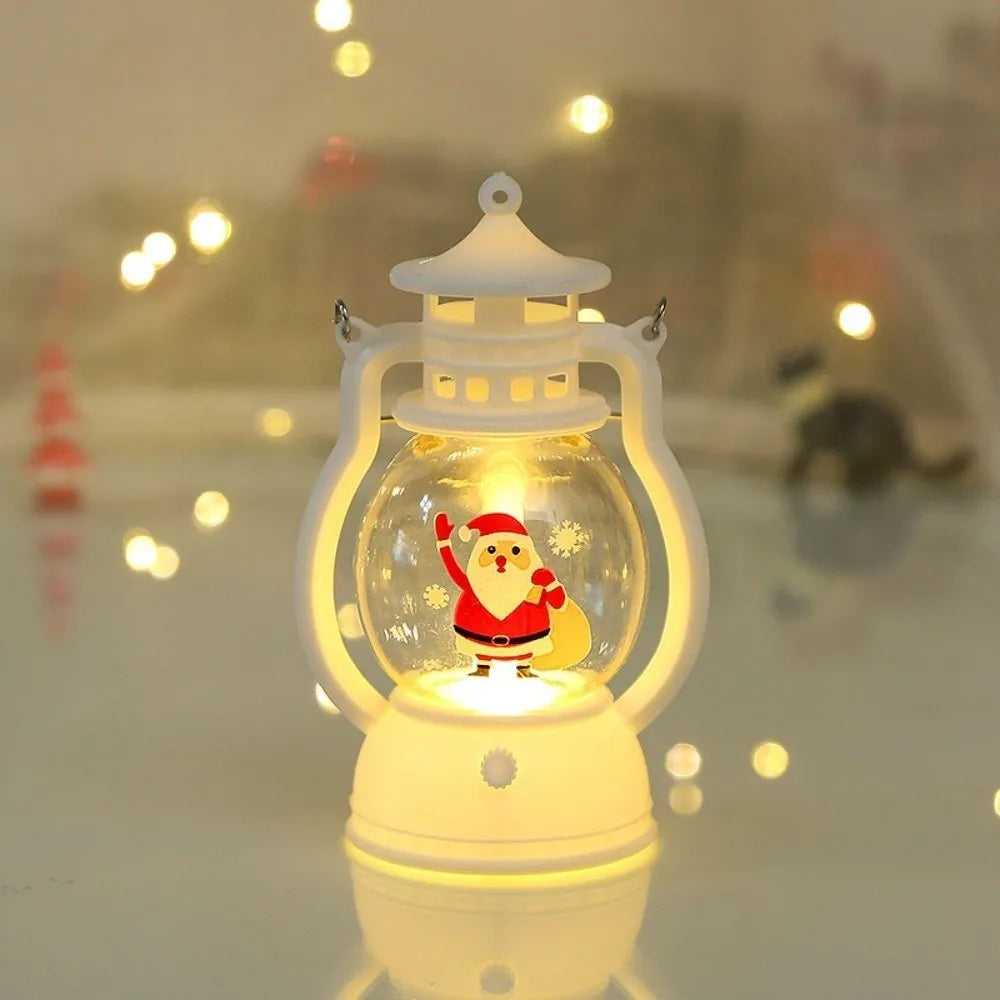 Lanterna Decorativa de Natal Vermelha Estilo Lamparina, com a Figura do Papai Noel no Interior e Iluminação LED