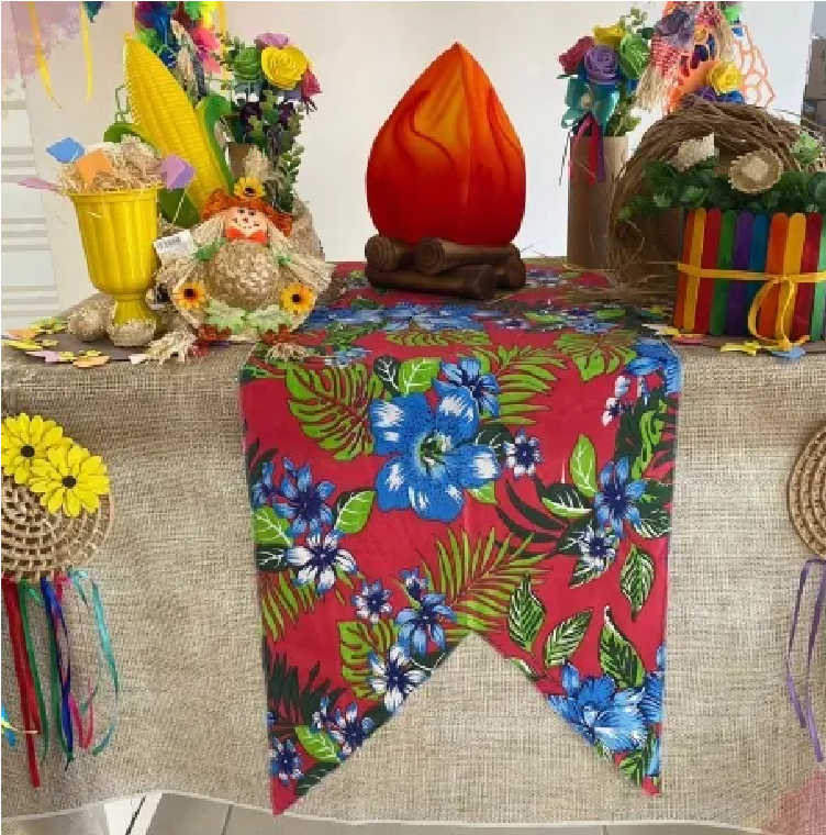 Compre chapéu de palha junina online e esteja pronto para a festa! Diversos modelos
