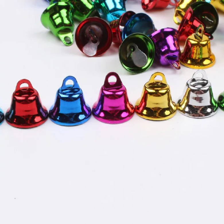 Sino Multicoloridos 50 Peças de Armários de Metal de 0,43 Polegadas para Natal Sinos