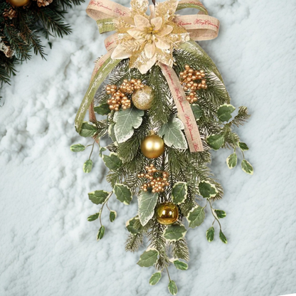 Guirlandas Coroa de Natal Guirlandas Coroa dourada com formato de sino e folhas pinheiro