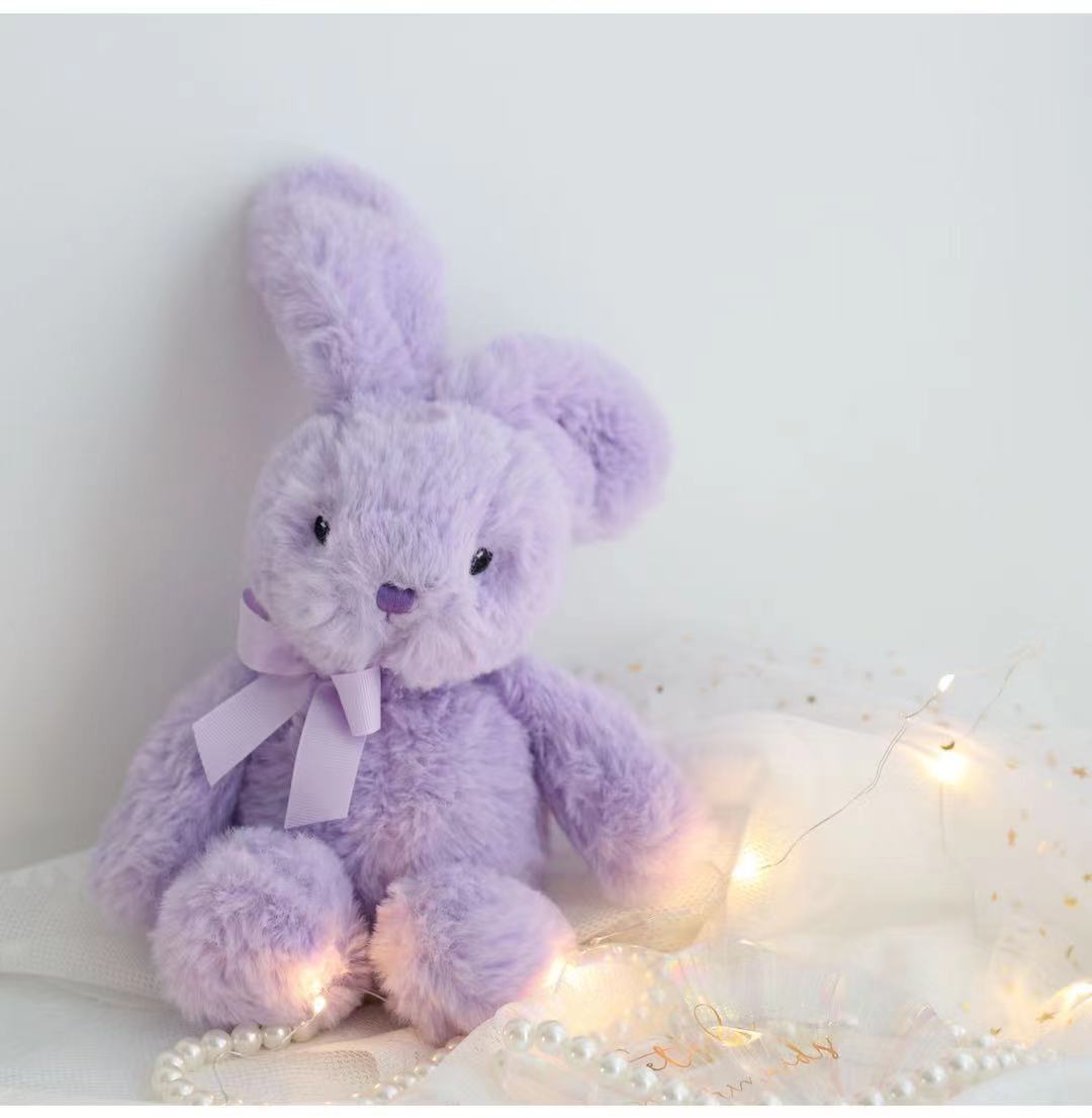 Deixe sua decoração de Páscoa ainda mais linda com nossos encantadores coelhos. Uma maneira fofa e alegre de celebrar essa data especial