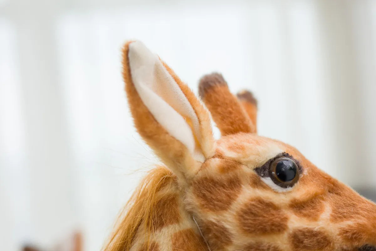 A Pelúcia Fofa de Girafa é a escolha ideal para crianças de todas as idades. Adorável