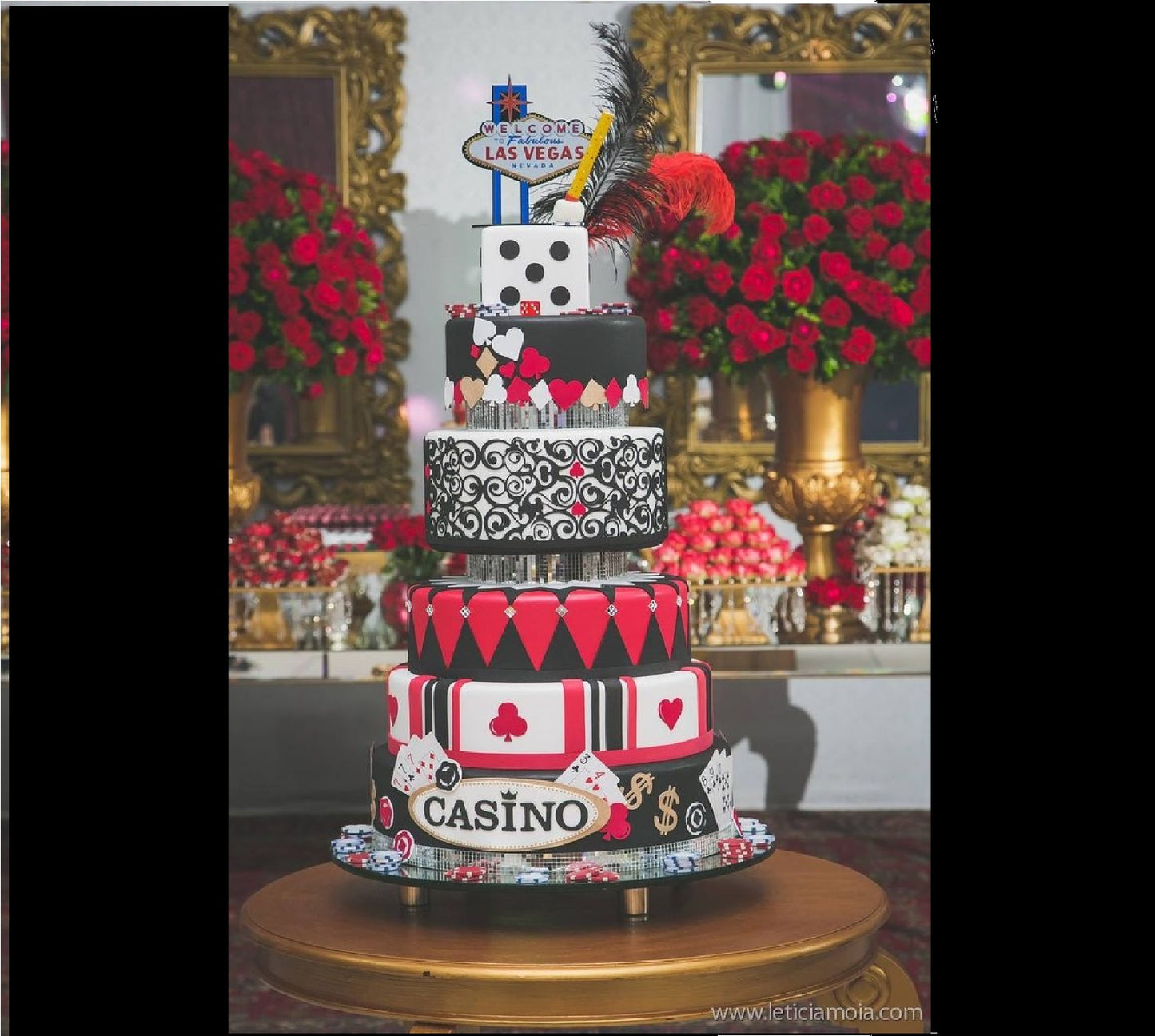 Bolo Fake Maquete Tema Las Vegas 20x15x10 cm com Topo