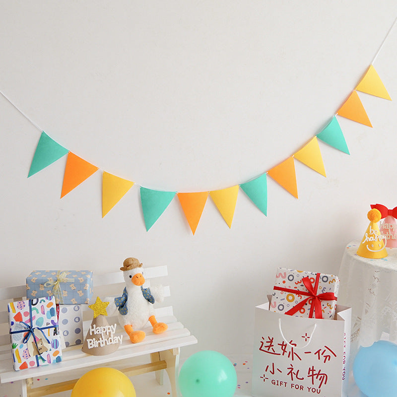 Bandeira multicolorido com 12 bandeiras triangulares para decoração de festa