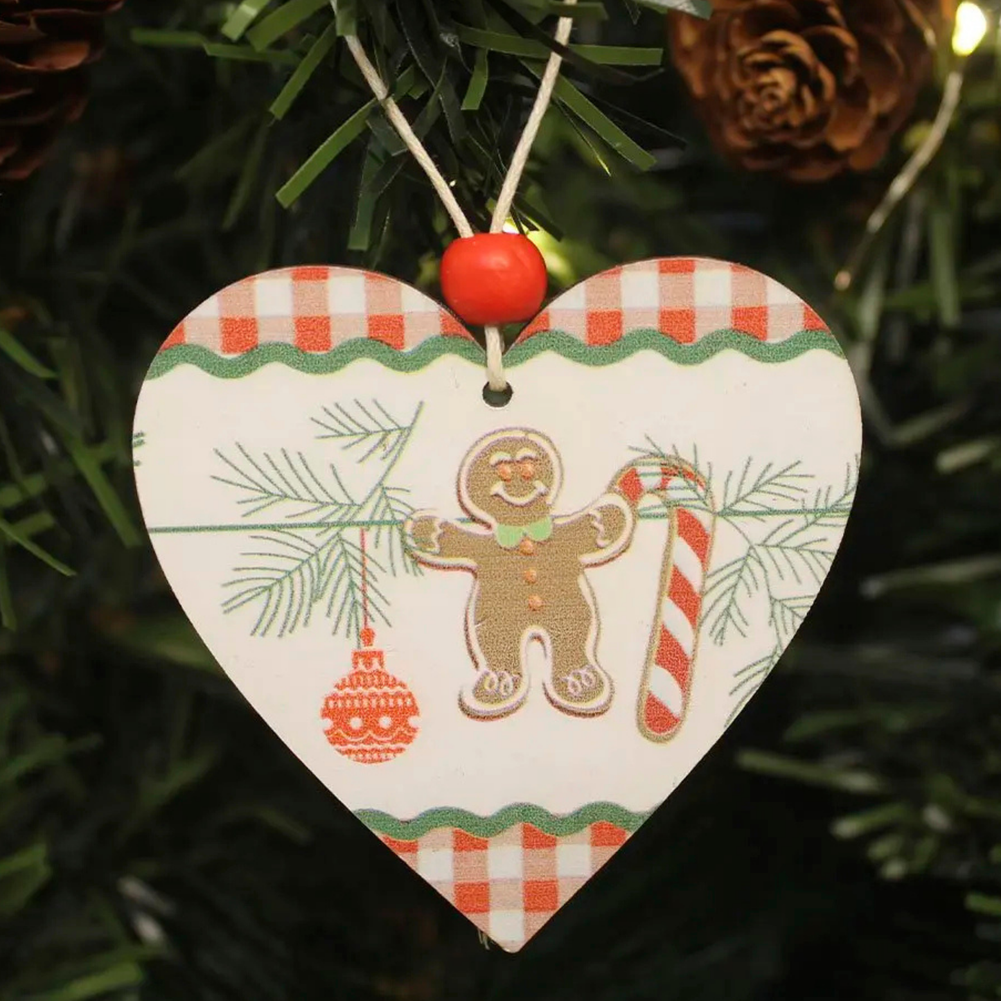 Pingente Coração Gengibre Kit 2 Enfeites Pendentes para Árvore de Natal em MDF 7cm