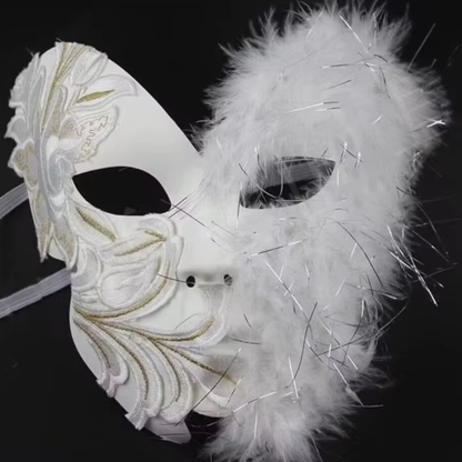 Máscara Facial Estilo Esta é uma Máscara de Baile Veneziana Preta Decorada com Strass ao Redor e Flores Preto