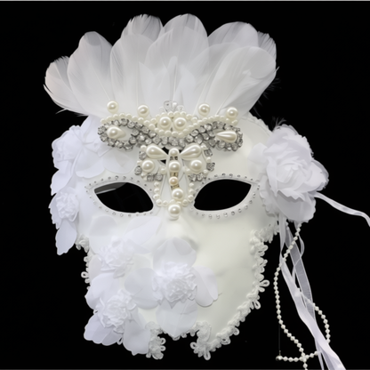 Máscara Facial Estilo Esta é uma Máscara de Baile Veneziana Preta Decorada com Strass ao Redor e Flores Preto