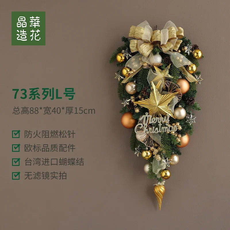 Guirlanda de Natal Nevada com Bolas Vermelhas, Pinhas e Azevinhos - Decoração Natalina