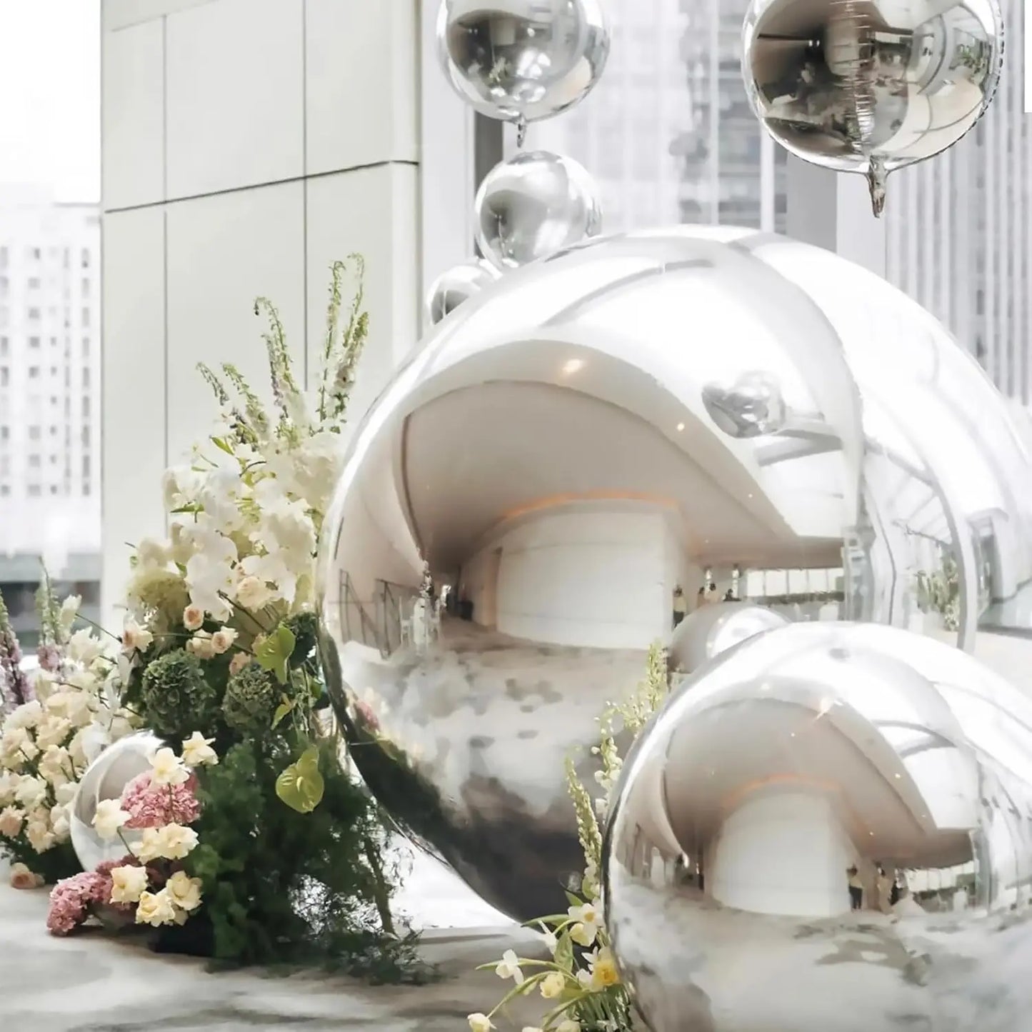 Bola espelhada inflável dourada, bolas brilhantes grandes esferas refletivas reutilizáveis