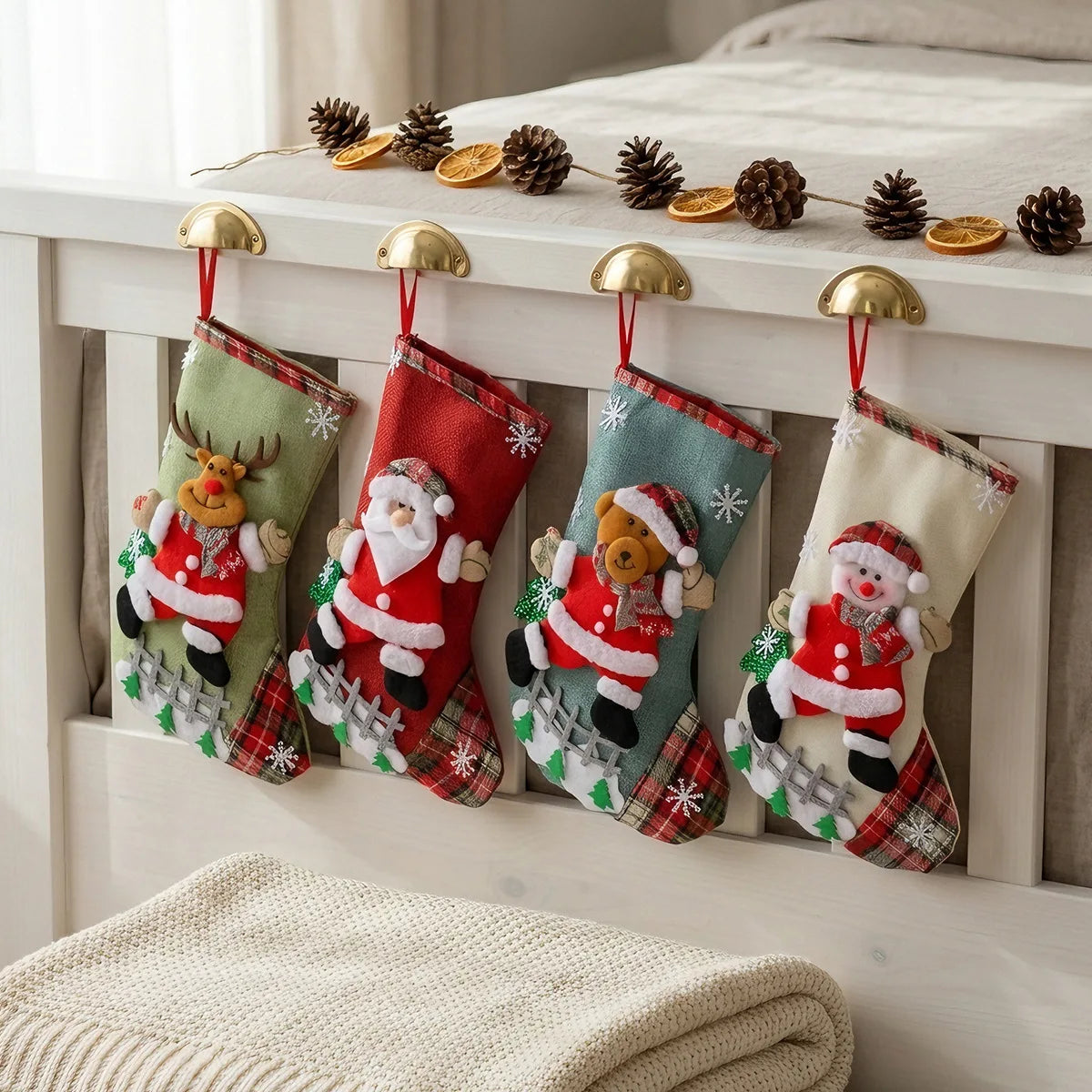 Meia de Natal Decorativa com Rena Papai Noel 30cm Rústica, Meia de Natal para Pendurar