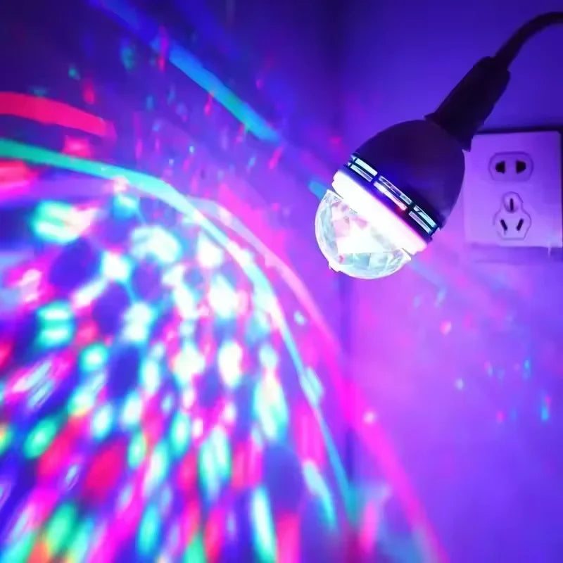 Lâmpada LED Colorida Natal Globo Giratório com Luzes para Festas RGB 3W-6W Bivolt E27