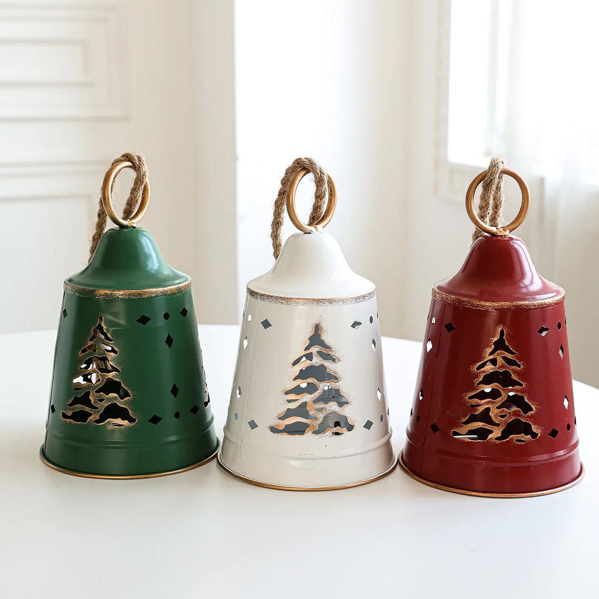 Sinos Decorativos de Natal em Ferro Forjado Resistente com Acabamento Rústico 29cm*11.42 Pol.