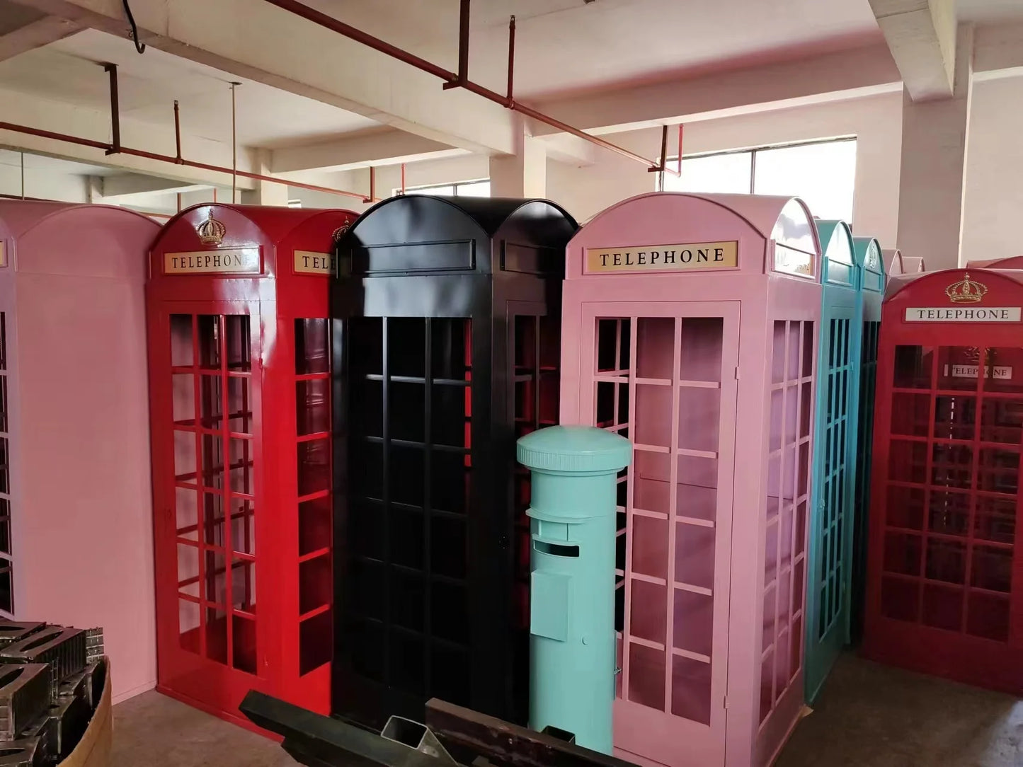 Cabine Telefônica Britânica Antigo Retro Rosa Estilo britânico antigo vintage foto cabine