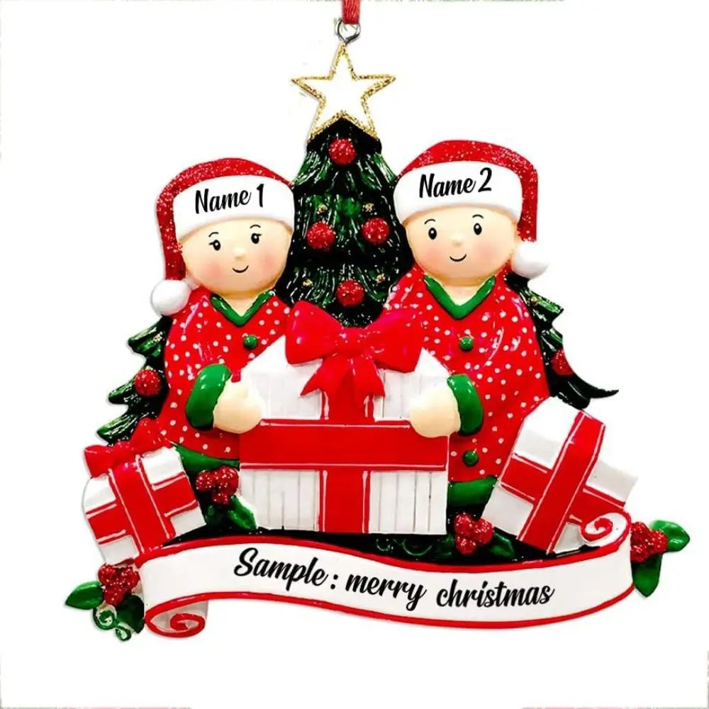Enfeite de Natal Personalizado para Família de 3 Pessoas Abrindo Presentes 8cm/(3.15 pol.)