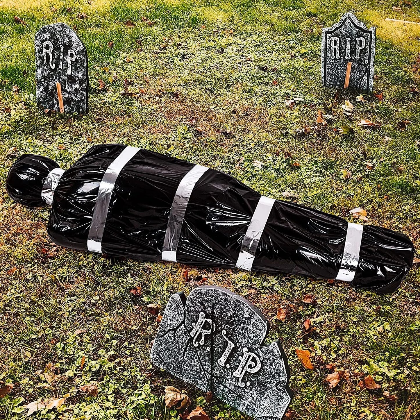Cadáver Decorações de Halloween, adereços de vítimas mortas, cadáver falso assustador, saco de cadáver falso assustador para exterior/interior assombrado