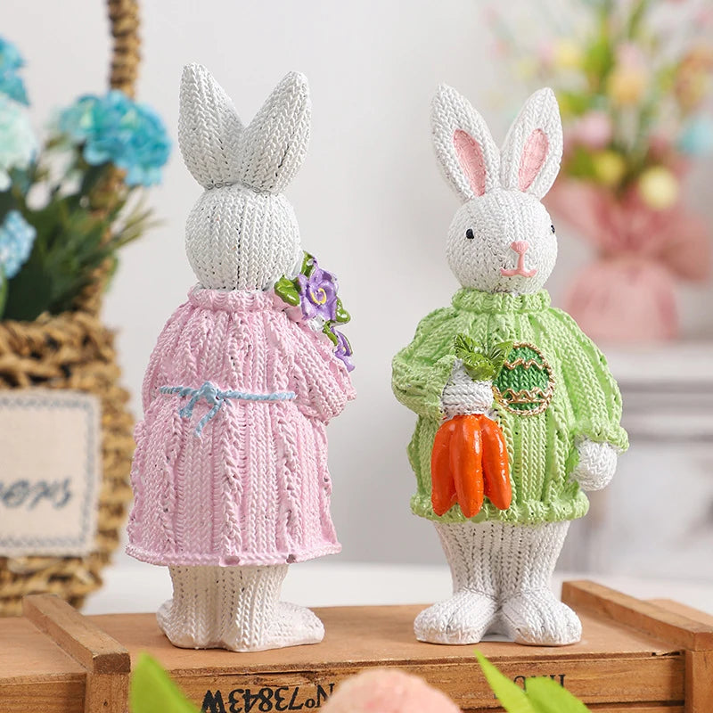 Boneco Coelho da Páscoa Roupas Coelhinhos de resina artesanais em formato de cenoura