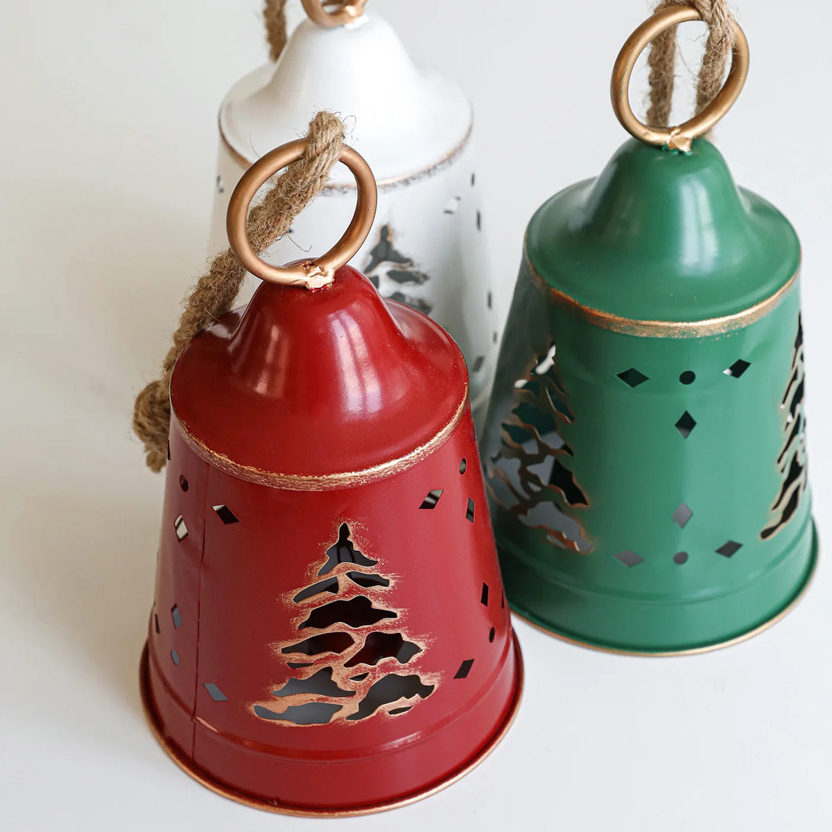 Sinos Decorativos de Natal em Ferro Forjado Resistente com Acabamento Rústico 29cm*11.42 Pol.