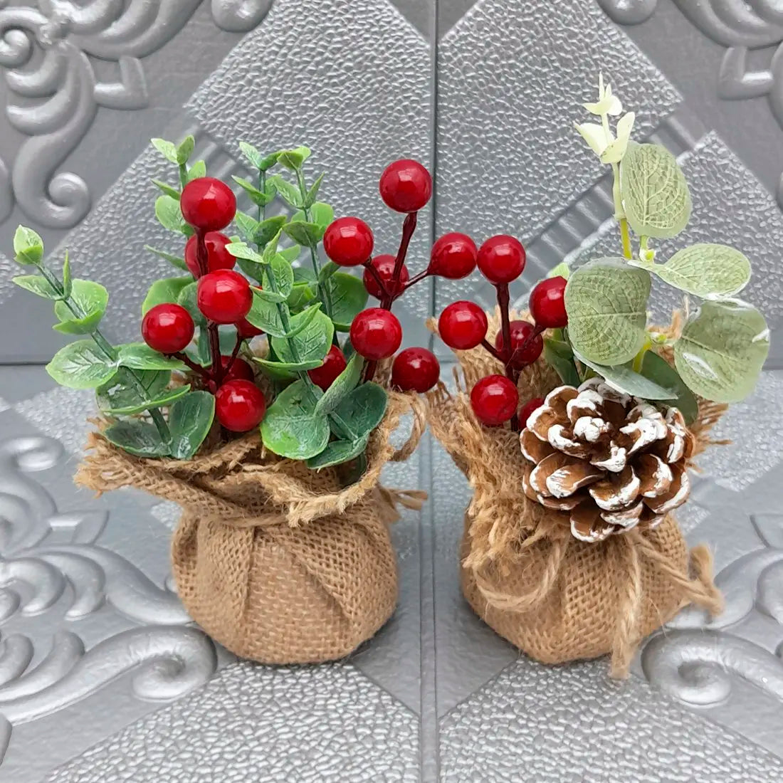 Vaso Cereja Pinha 2 Peças Arranjos Enfeite Mesa Natal Vaso Cereja Pinha 15cm Arranjos