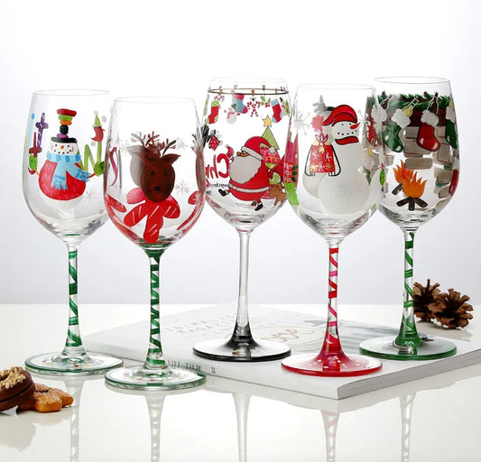 Taça de vinho pintada à mão, gnomos, árvore de Natal, Papai Noel, floco de neve