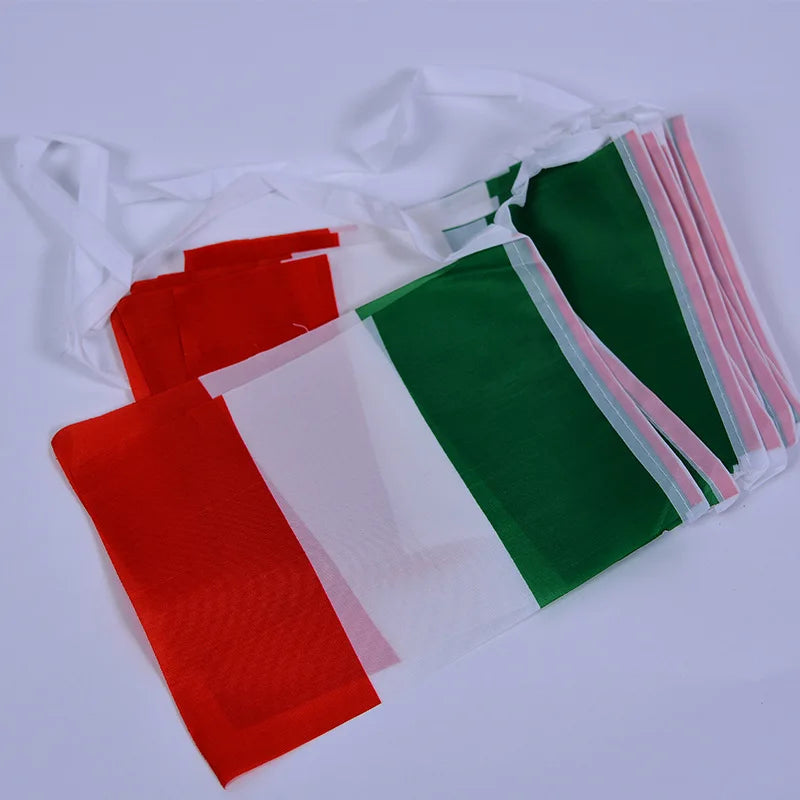Bandeirinha Copa do Mundo Itália Corda de bandeira italiana de 14x21cm, faixa pequena