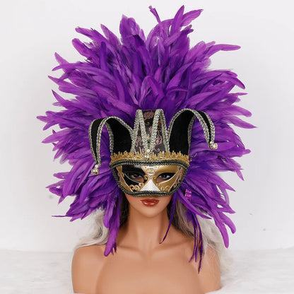 Máscara Veneziana Arlequim com Penacho de Plumas Pretas (Máscara de Bobo da Corte / Carnaval Veneziano)