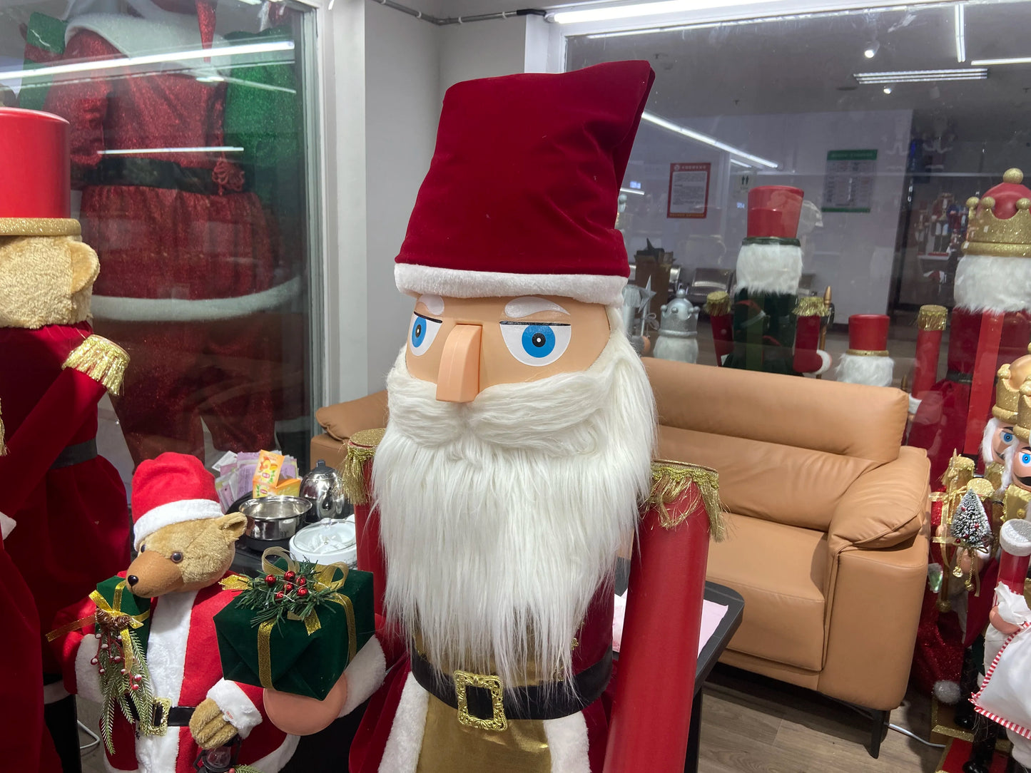 Enfeite de Natal Quebra Nozes Shopping Decoração Natal Madeira 2.1 metros, Grande