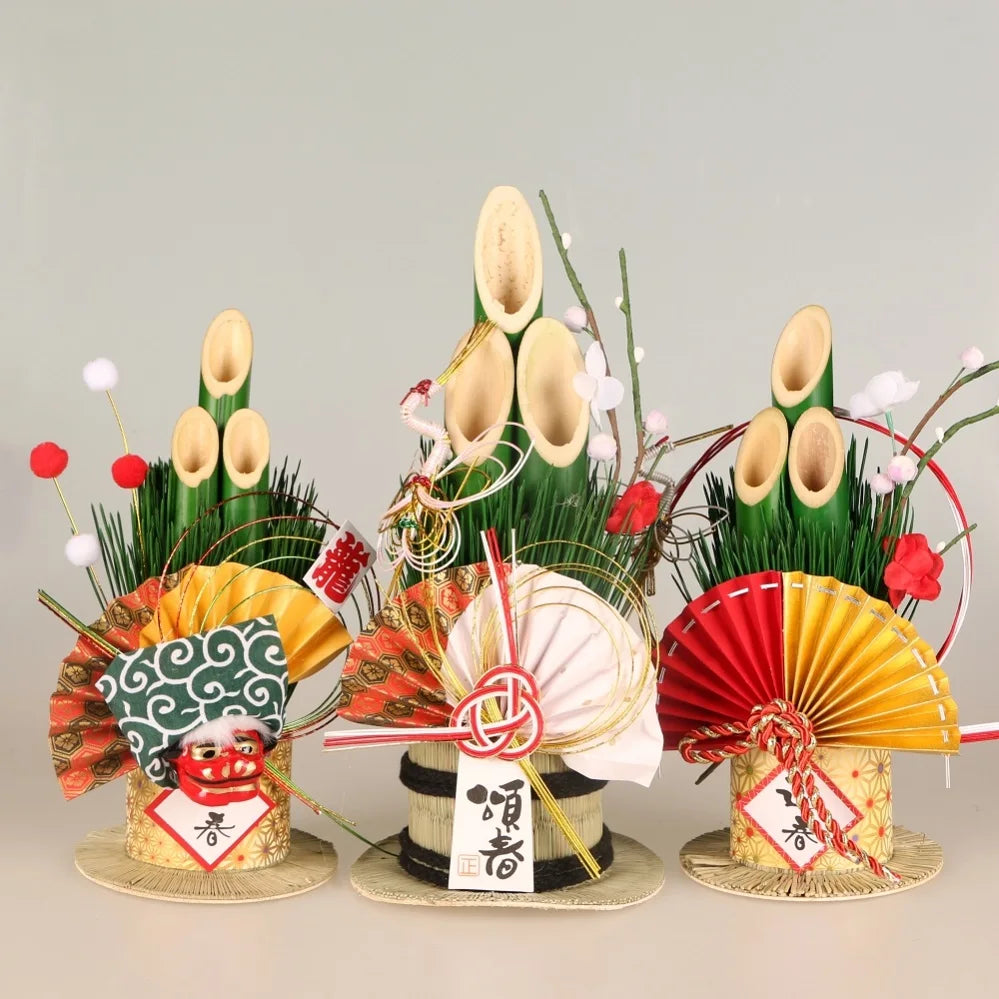 Vaso Três Tubos Leque Dourado com Placa de Madeira, Adorno de Mesa de Ano Novo Japonês (Kadomatsu)