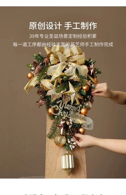 Guirlanda de Natal Nevada com Bolas Vermelhas, Pinhas e Azevinhos - Decoração Natalina