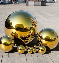 Carregar imagem no visualizador da galeria, Esfera Decorativa Espelho Esfera 80mm Dourado
