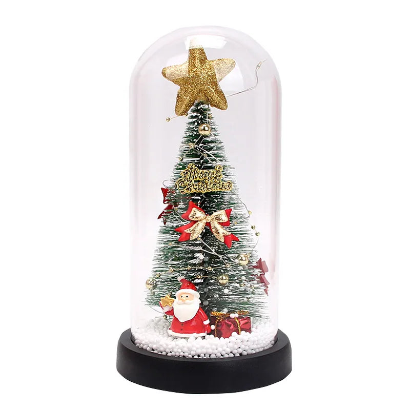 Mini Árvores de Natal Decoradas com Luzes LED em Cúpulas Vidro (Cápsulas Eternas), Posicionadas Base Clara