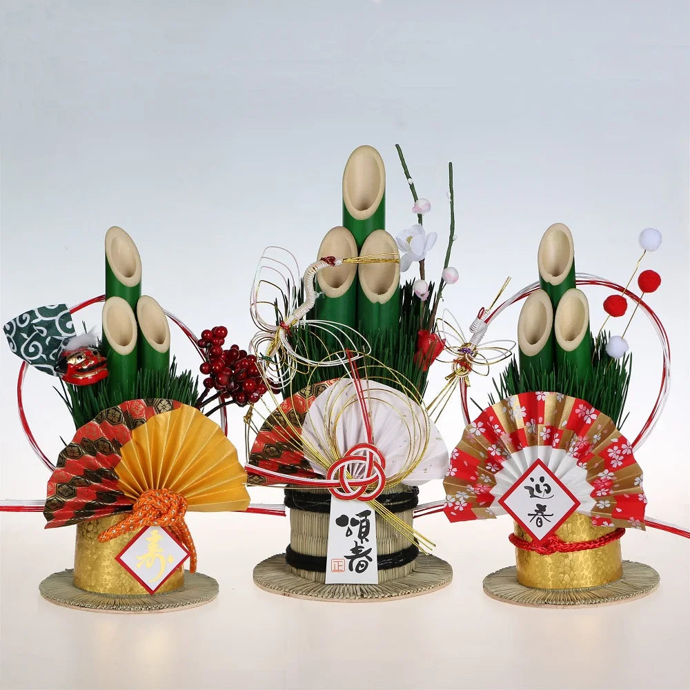 Vaso Três Tubos Leque Dourado com Placa de Madeira, Adorno de Mesa de Ano Novo Japonês (Kadomatsu)
