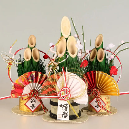 Vaso Três Tubos Leque Dourado com Placa de Madeira, Adorno de Mesa de Ano Novo Japonês (Kadomatsu)