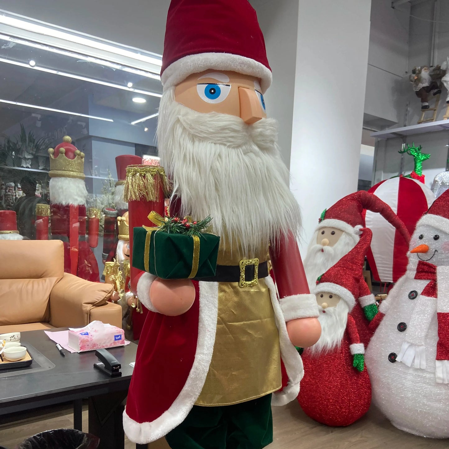 Enfeite de Natal Quebra Nozes Shopping Decoração Natal Madeira 2.1 metros, Grande