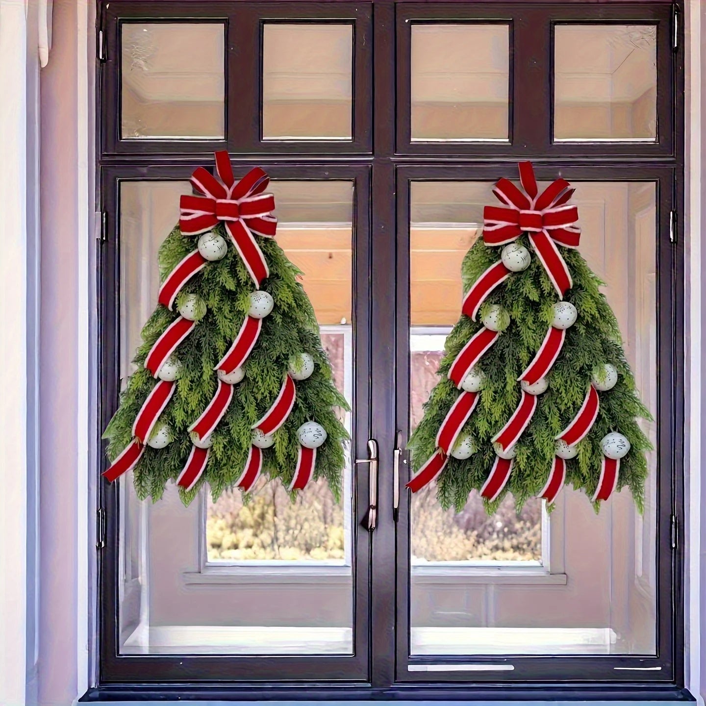 Guirlanda de árvore de Natal feita à mão para porta da frente