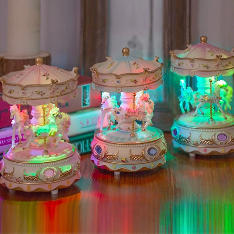 Caixa de Música Natal em Formato de Carrossel de 3 Cavalos com Luzes LED Coloridas