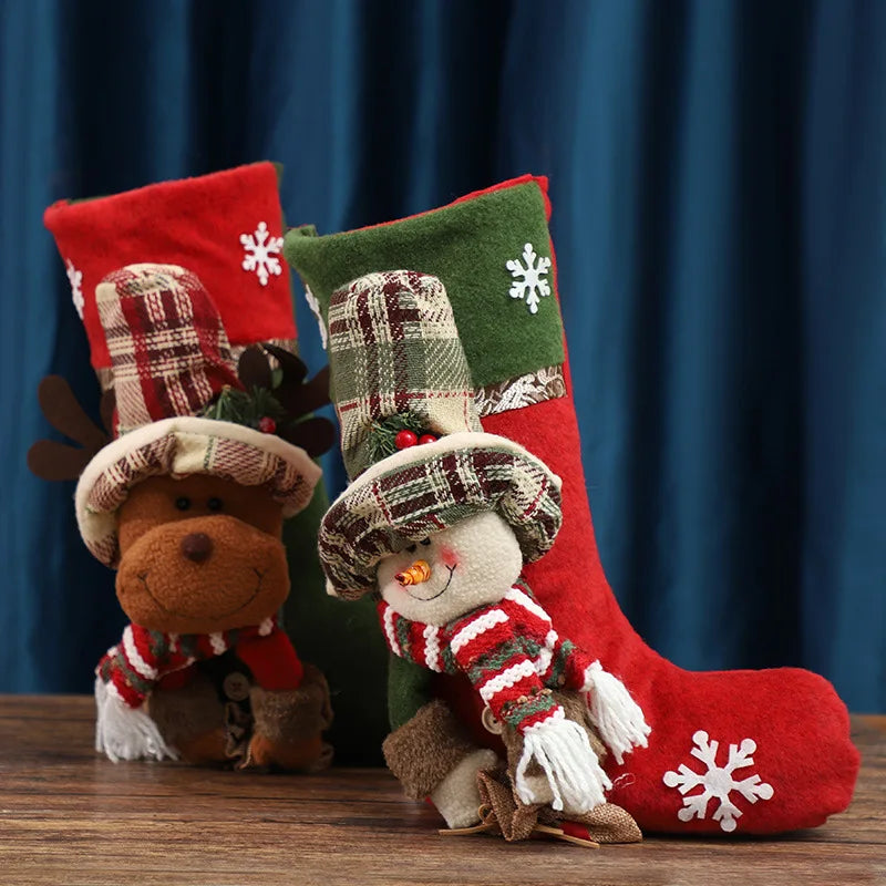 Kit 1 Meias de Natal 3D / Botas Decorativas com Papai Noel, Boneco de Neve e Rena
