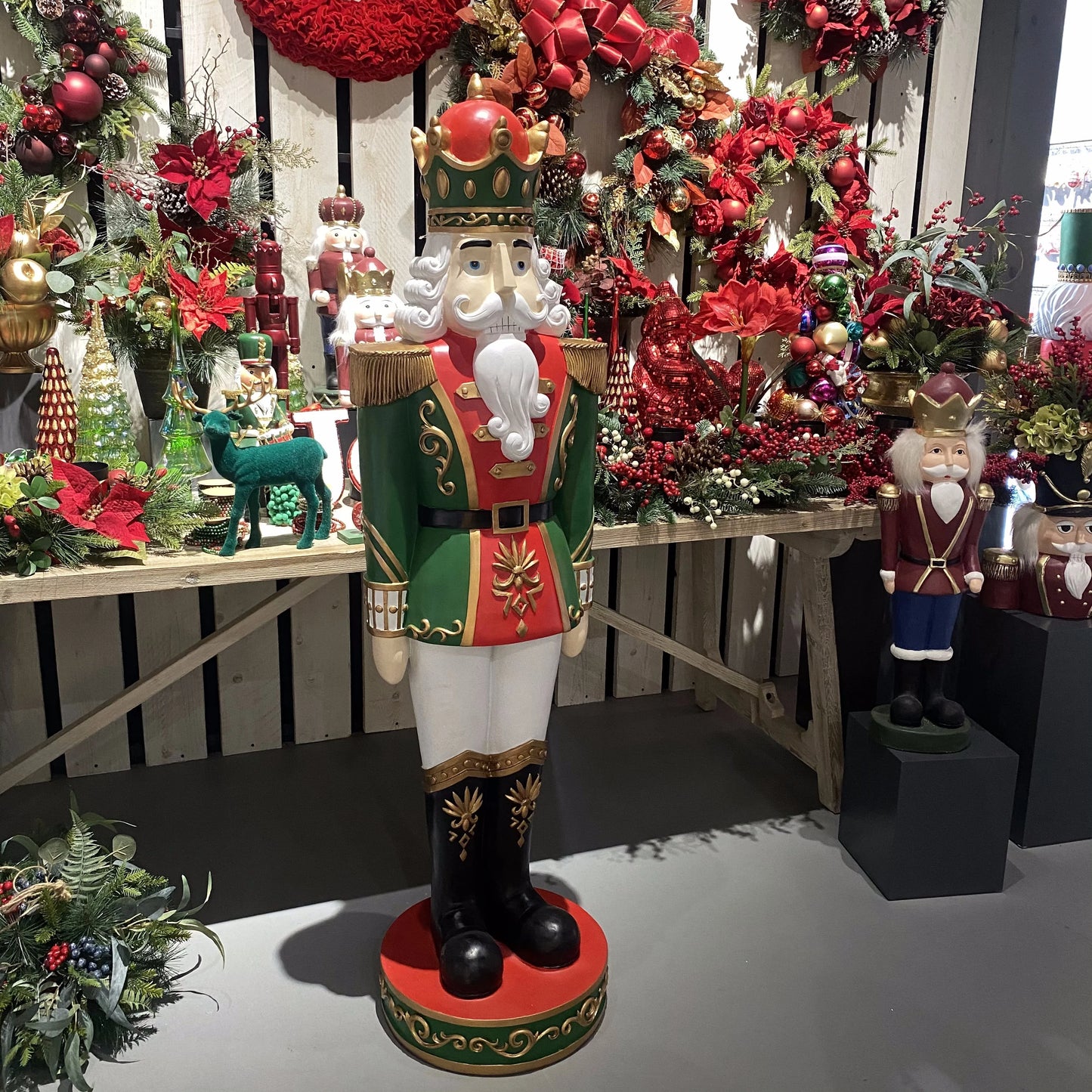 Soldados quebra-nozes de madeira Shopping , Soldado Quebra Nozes Vermelho Enfeite