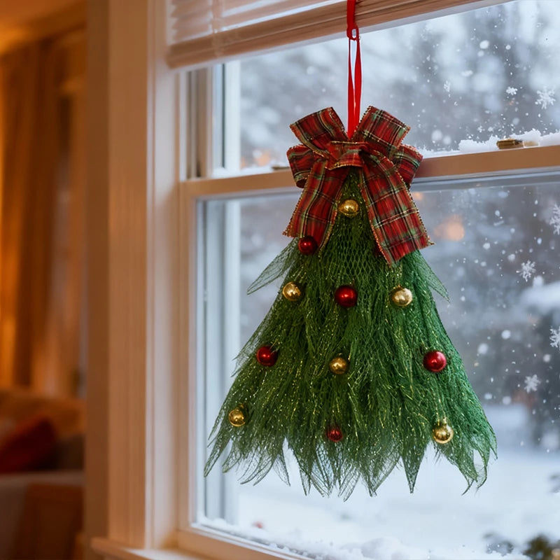 Guirlanda de Natal em Formato de Árvore Feita com Tela Decorativa Verde Franzida