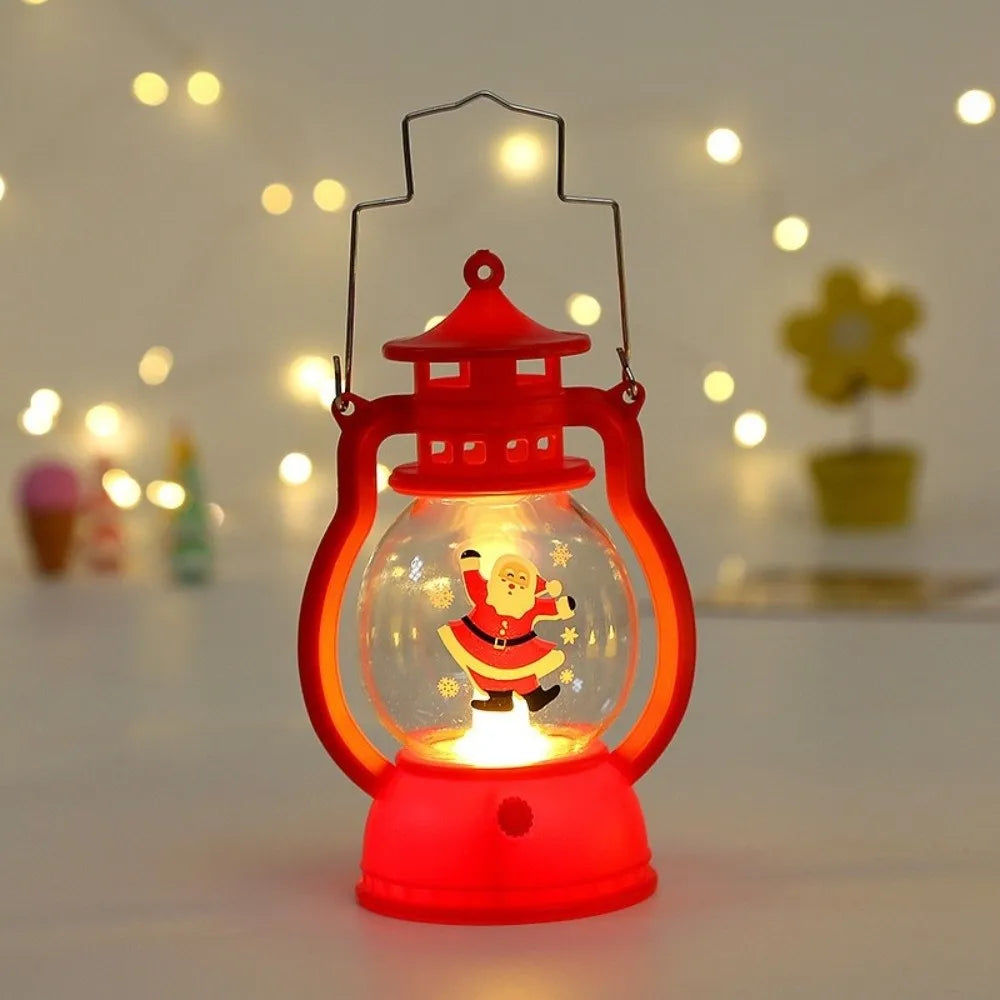 Lanterna Decorativa de Natal Vermelha Estilo Lamparina, com a Figura do Papai Noel no Interior e Iluminação LED