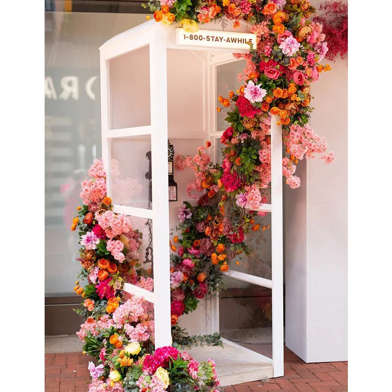 Cabine Telefônica Temática Vermelho/Branco/Preto Tamanho Real Rosa Flores Londres