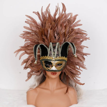 Máscara Veneziana Arlequim com Penacho de Plumas Pretas (Máscara de Bobo da Corte / Carnaval Veneziano)
