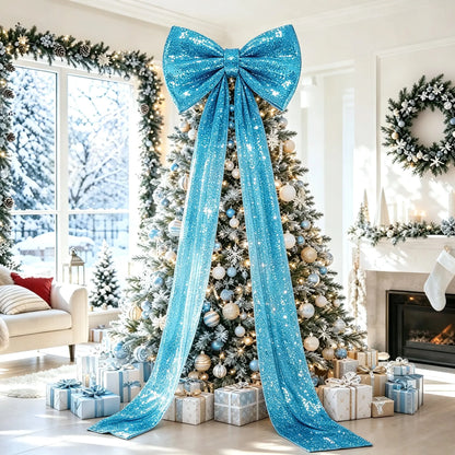 Laço Decorativo Shopping Gigante de Cor Rosa com Fitas Longas Penduradas no Topo de uma Árvore de Natal
