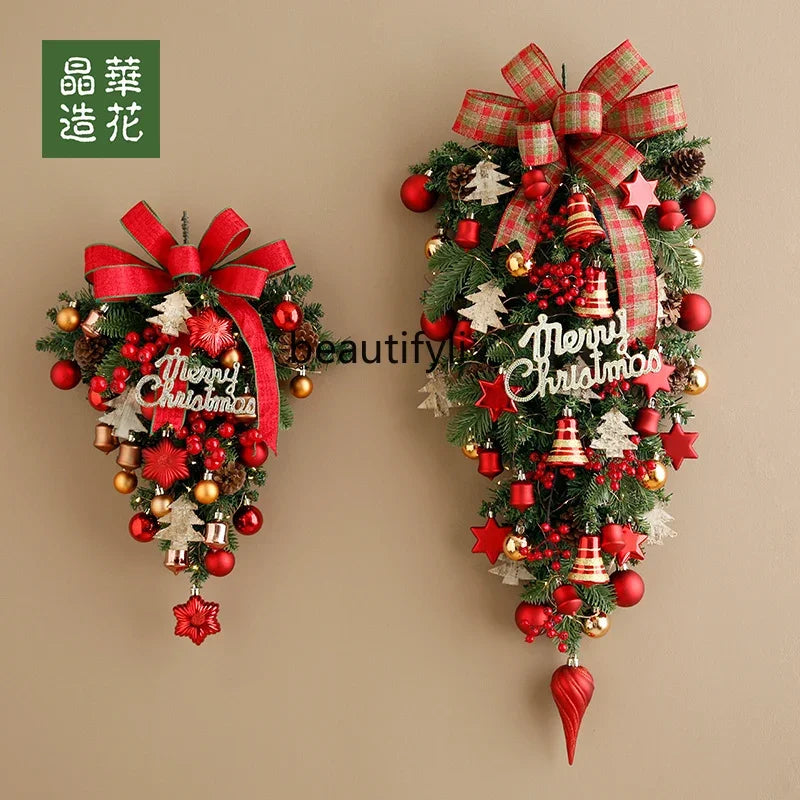 Guirlanda de Natal Nevada com Bolas Vermelhas, Pinhas e Azevinhos - Decoração Natalina