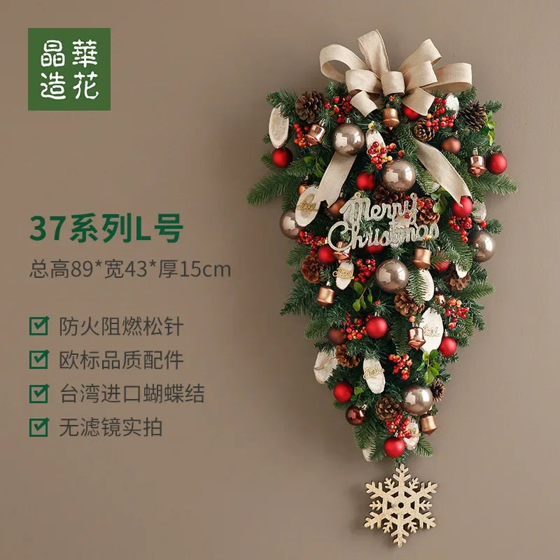 Guirlanda de Natal Nevada com Bolas Vermelhas, Pinhas e Azevinhos - Decoração Natalina