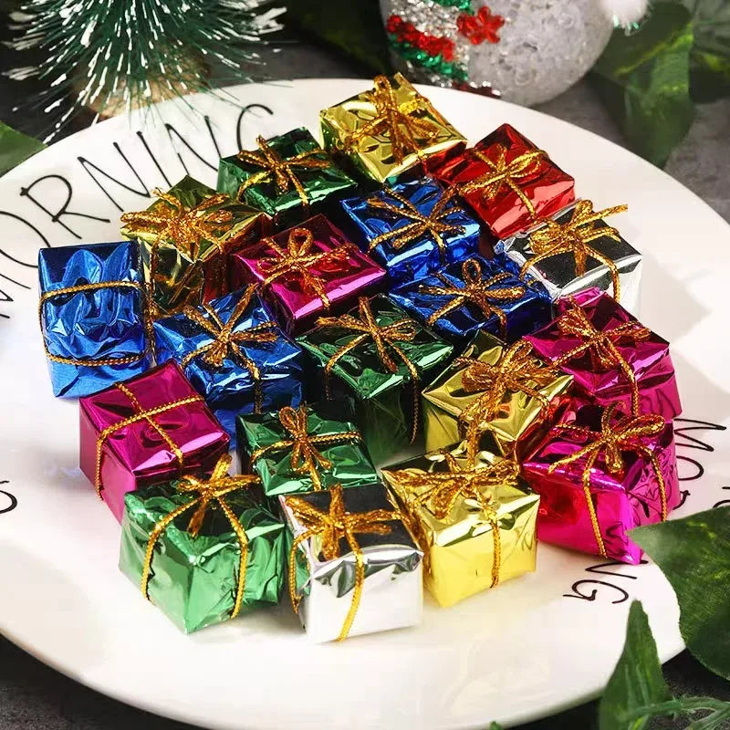 Caixas de Presente Pequenas Decoração de Árvore de Natal Cores Aleatórias 12/240 peças