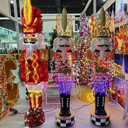 Boneco Soldado Quebra-Nozes Shopping Iluminado Natal Luz LED 1.82 Metro/Largura:72cm